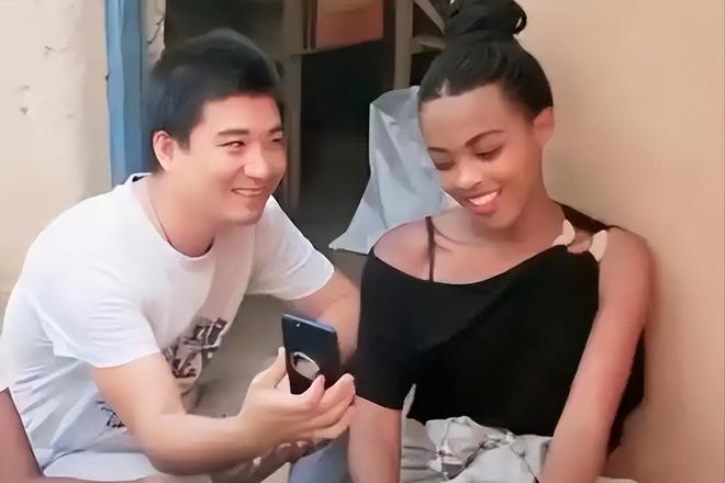 入相亲角大龄剩女强烈反对！PG麻将胡了大量外国女孩涌(图9)