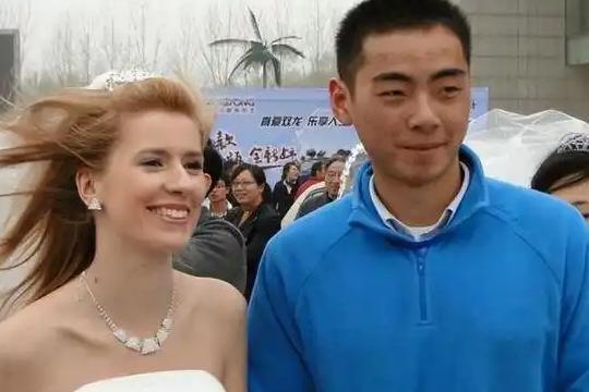 入相亲角大龄剩女强烈反对！PG麻将胡了大量外国女孩涌(图15)